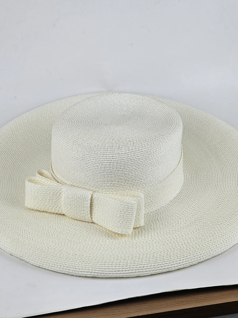 Vintage 1960s Frank Olive Women’s Ivory Wide-Brim Straw Sun Hat with Bow